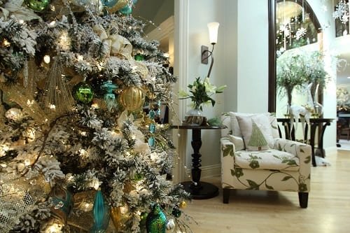 Transitional Living Room Beach Christmas Decorations 2